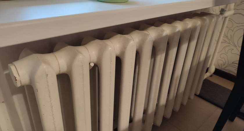 В Ухтинском районе из-за повреждения теплотрассы без отопления остались 11 домов