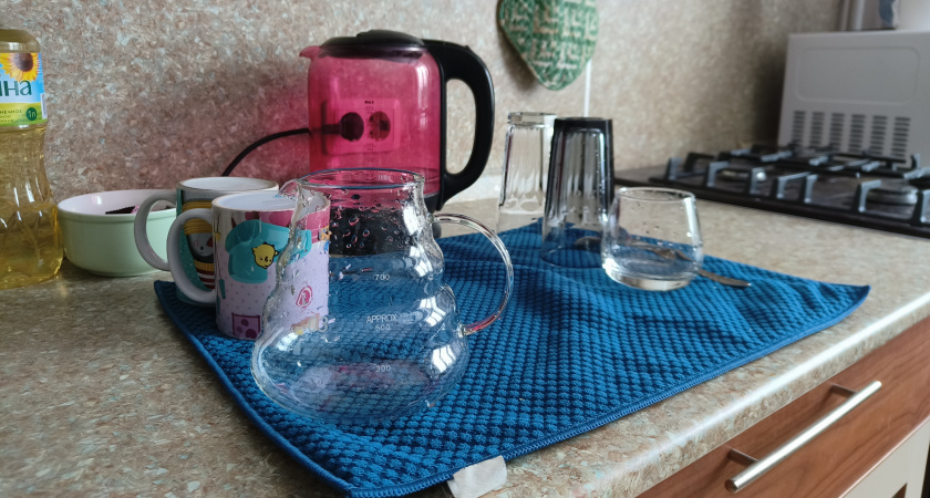 Простейший трюк с хранением посуды вверх дном, который хозяйки передают из поколения в поколение