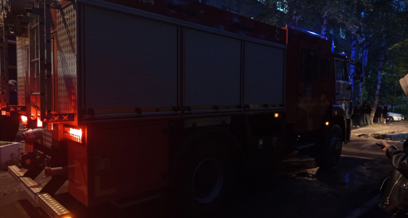 В Коми из-за пожара в пятиэтажке эвакуировали 20 человек