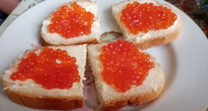 В каких марках красной икры нашли кишечную палочку - в Роскачестве провели проверку и назвали нарушителей