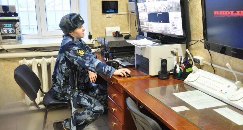 В Коми двух экс-сотрудниц СИЗО отдадут под суд за взятки на 250 тысяч рублей 