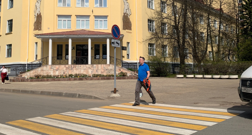 В каких случаях можно не пропускать человека на пешеходном переходе: запомните, чтобы не нарваться на штрафы