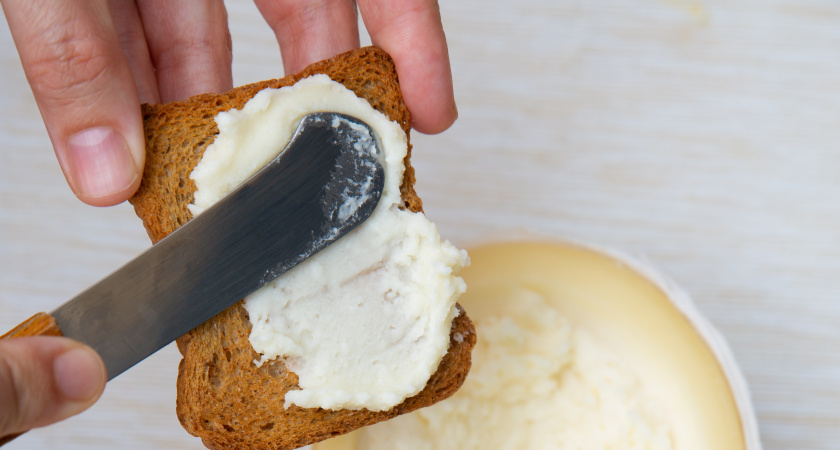 Больше не покупаю «Хохланд»: делаю дома 600 грамм нежного плавленого сыра из обычного творога