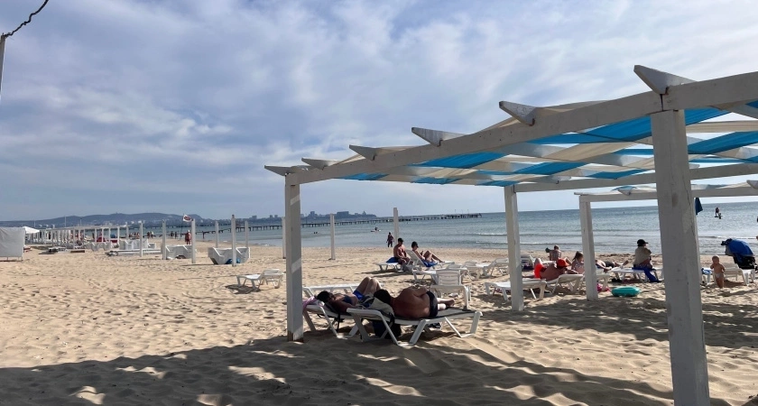 Пляжи без людей и цены, как в СССР: россияне открыли для себя новый курорт с чистым морем