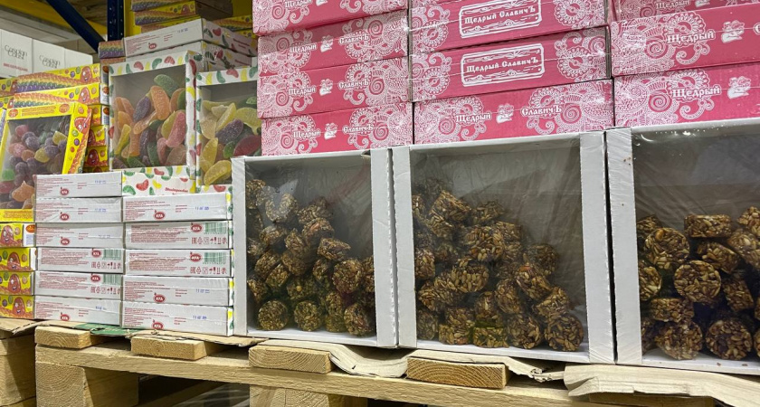 Стоит ли покупать дешёвые конфеты и печенье в Светофоре - и надо ли бояться "пальмы" в составе