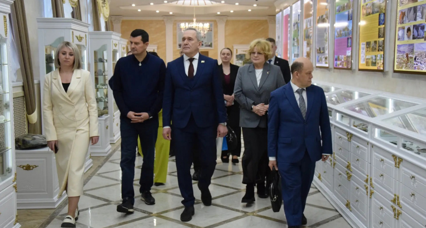 В Ухте обсудили гуманитарные связи и образовательное сотрудничество в ходе визита казахского консула