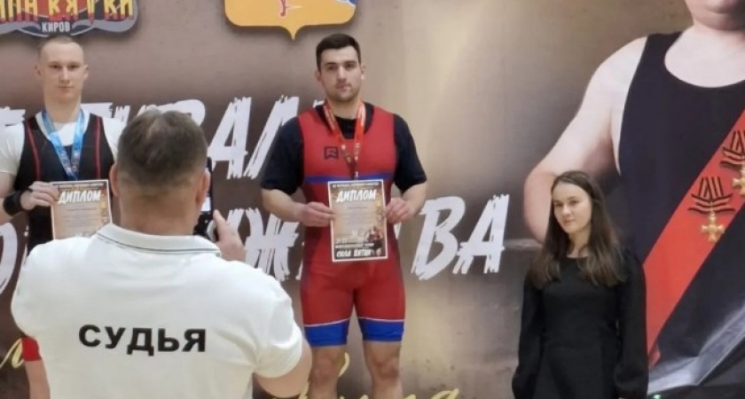 Пожарный из Коми установил мировой рекорд на фестивале "Сила Вятки"