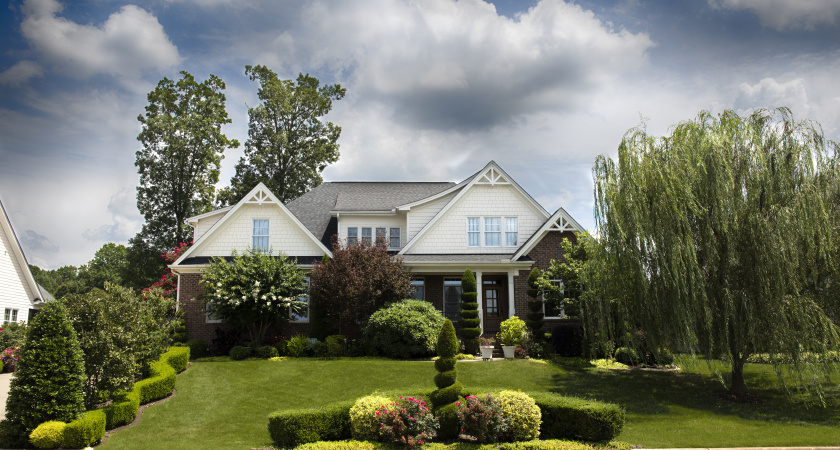 "Я построил его за 9 продаю за 4": почему по всем деревням начали за бесценок продавать дорогие дома