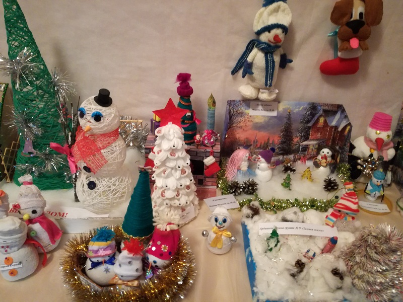 В Ухтинском детском саду прошел конкурс новогодних поделок