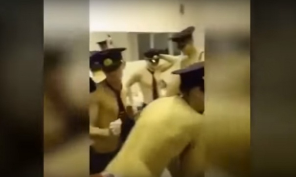Летчиков-курсантов из Коми не отчислят за эротический клип