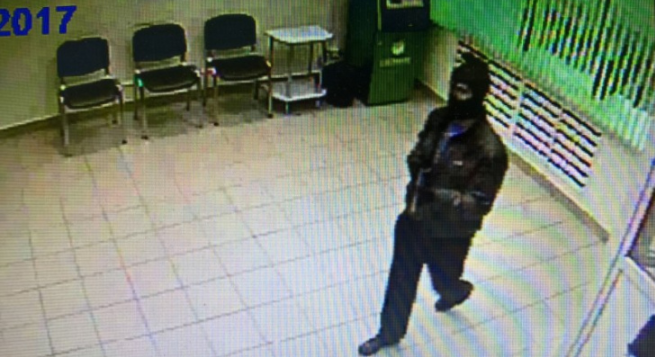 В Коми осудили грабителя с обрезом, который ворвался в банк