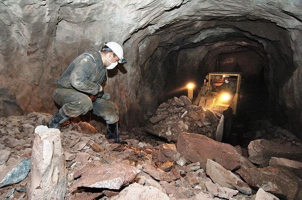 В Воркуте эвакуировали сотню шахтеров