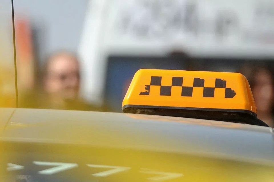 В Коми мужчину оштрафовали на 5 тысяч за проезд на такси "зайцем"