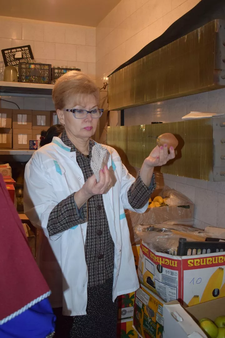 Фото к статье: "Это показуха, детей в жизни так не кормили!" - в Инте скандал после визита мэра в школу