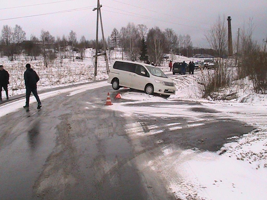 В Коми столкнулись "Ниссан" и "Лада",  пострадала девушка