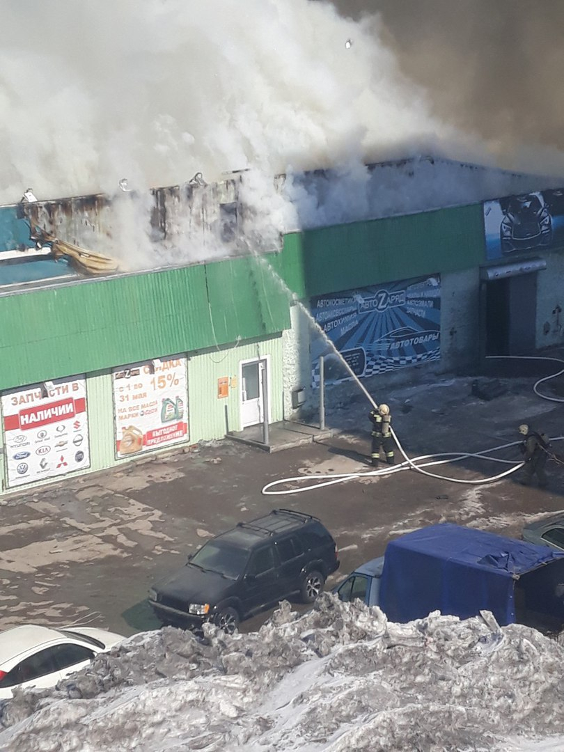 Крупный пожар в Воркуте на бульваре Пищевиков