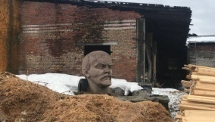 Житель Коми продает голову Ленина почти за 4 миллиона рублей