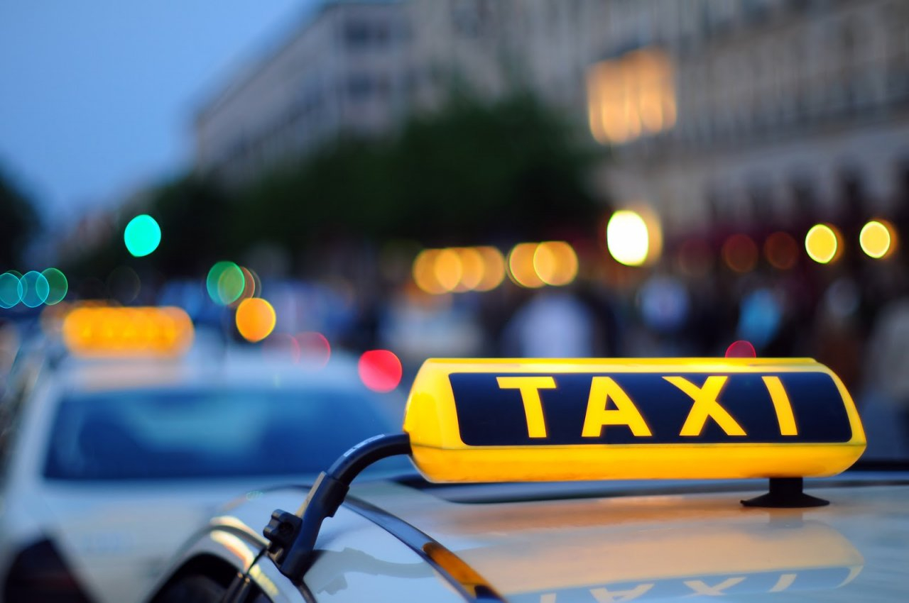 Журналисты "Pro город Ухта" выяснили, какая служба такси будет осуществлять перевозки за привычные сто рублей по городу