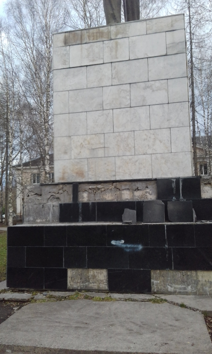 Мэрия Сосногорска решила судьбу памятника Ленину (фото)