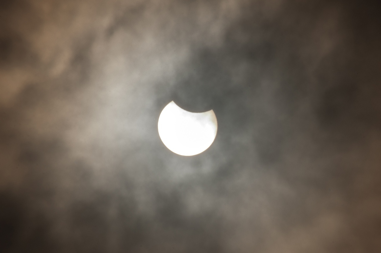 Появились фото солнечного затмения в Коми