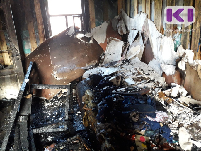 Многодетной семье из Коми срочно нужна помощь: их дом уничтожил пожар