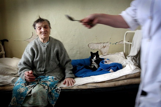 В Сосногорске в интернате для инвалидов три года грабили постояльца