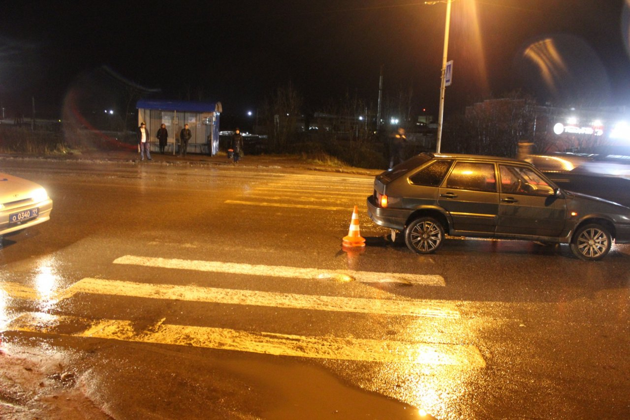 В Коми на пешеходном переходе ВАЗ сбил 18-летнюю девушку
