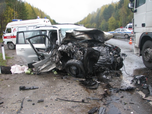 Водитель "Фольксвагена" после ДТП с тремя погибшими до сих пор в реанимации