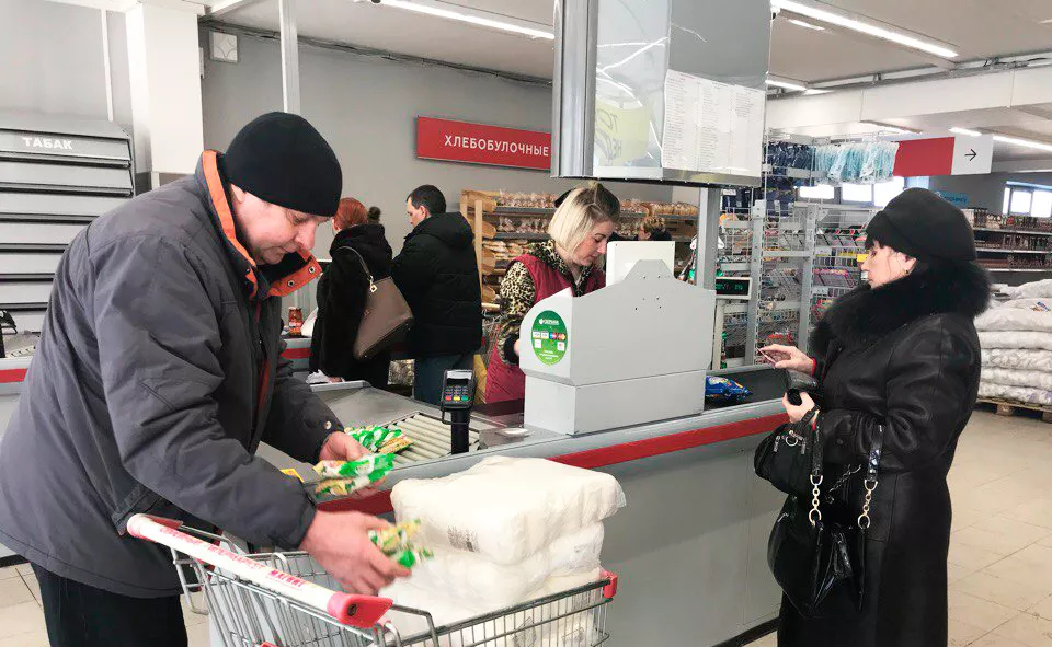 Фото к статье: В Коми два парня взломали продуктовый магазин