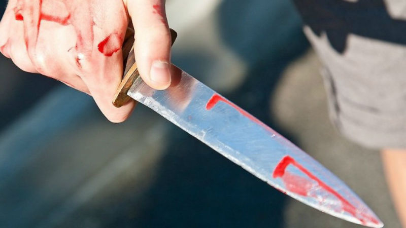 В Коми 21-летний парень воткнул нож в шею школьника