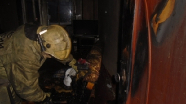 В Коми на пожаре в многоквартирном доме сгорел мужчина