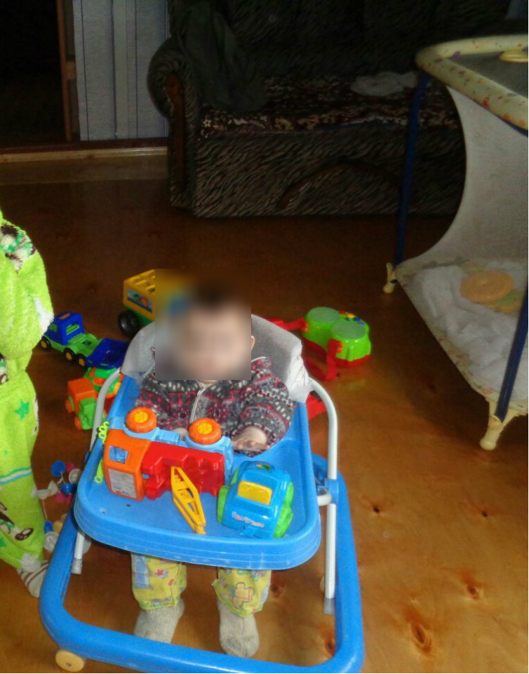 2-летнего малыша, которого протащили под санями, срочно перевели в Сыктывкар