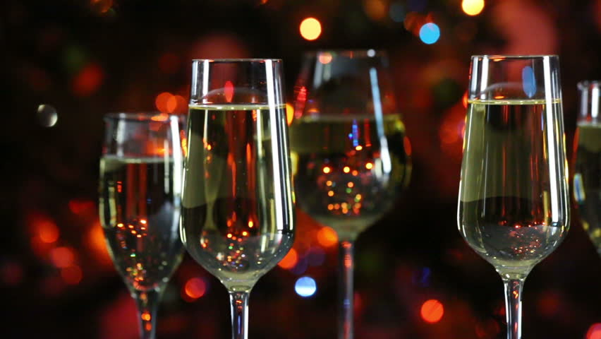 Эксперты рассказали, как выбирать шампанское к Новому году