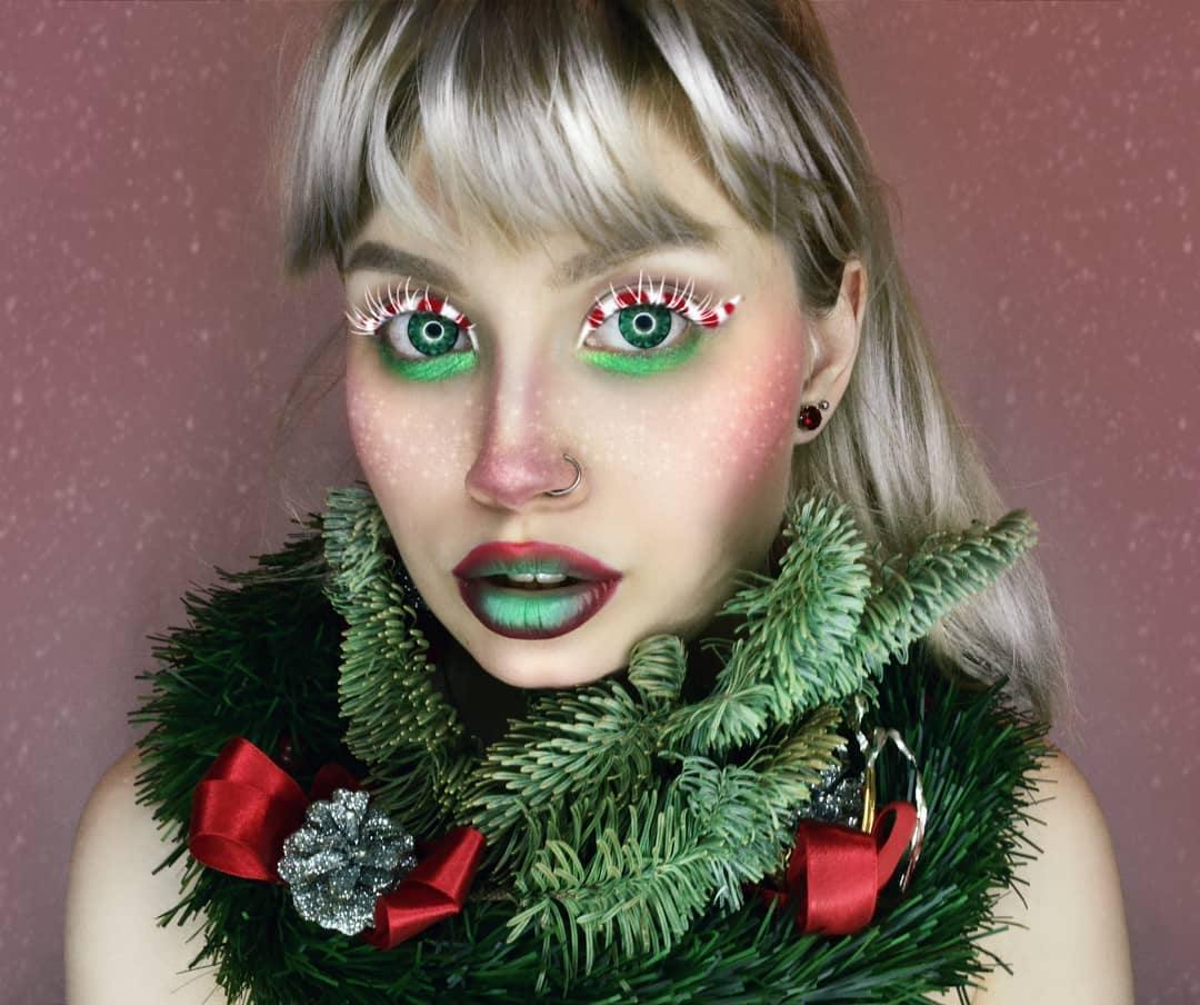 Праздничный тренд красоты: люди превращают брови в "новогодние елки"