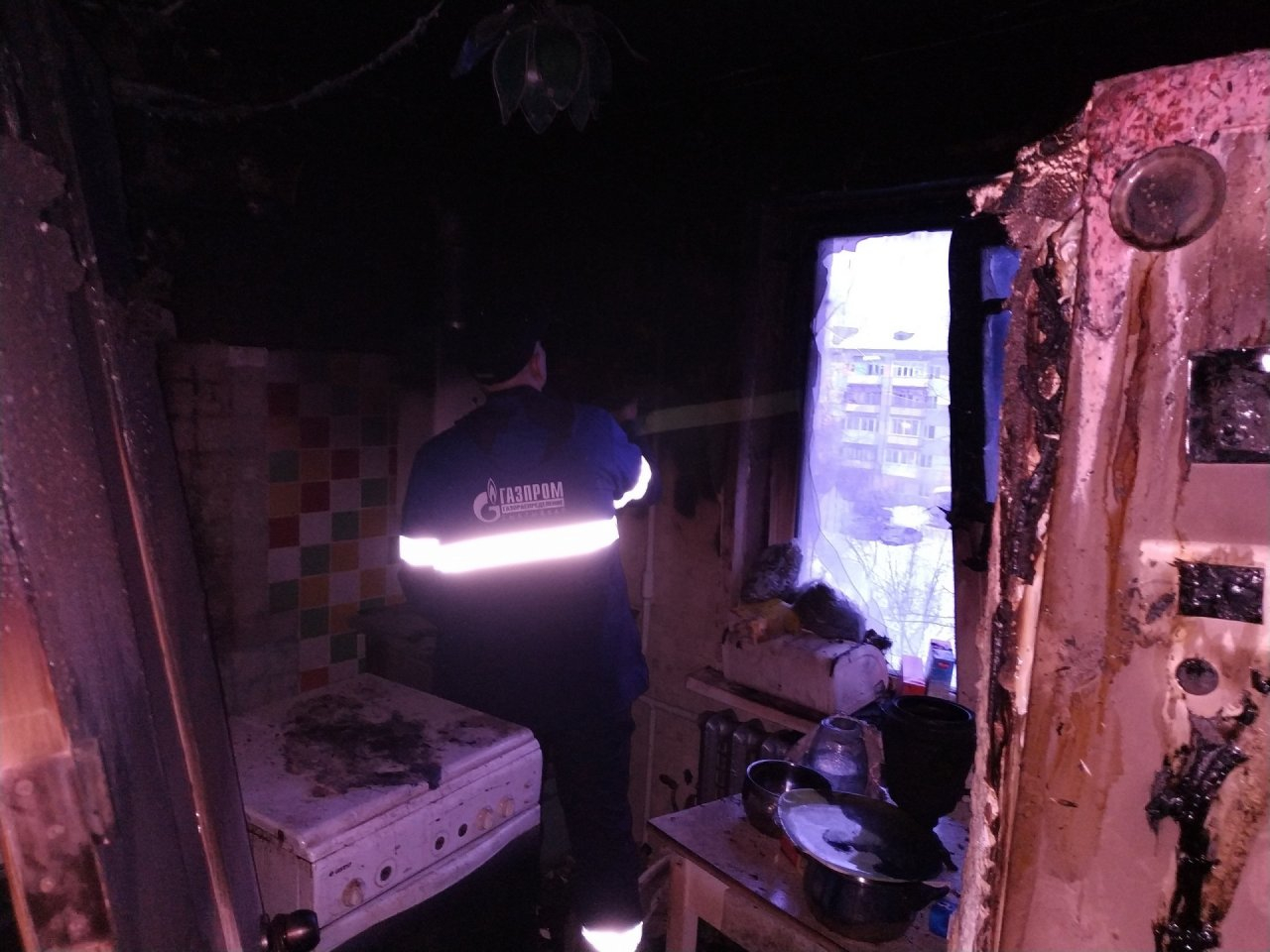Лжегазовиками, которые устроили пожар в жилом доме в Ухте, занялась полиция