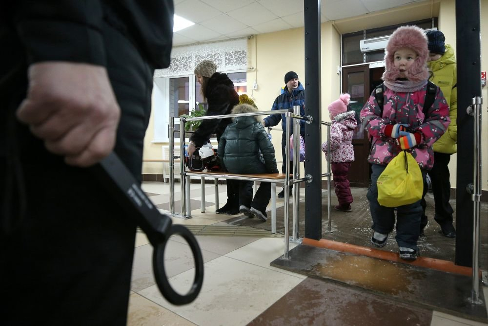В России создается новая система безопасности в школах