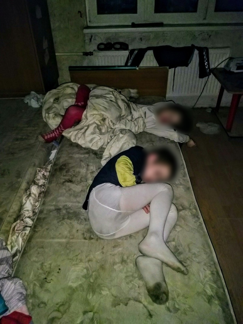 Новости России: Четверых детей нашли в квартире среди клопов и экскрементов