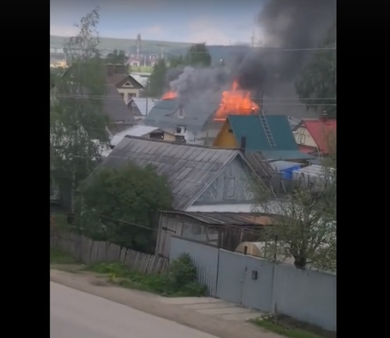 Появилось видео пожара на УРМЗ в Ухте