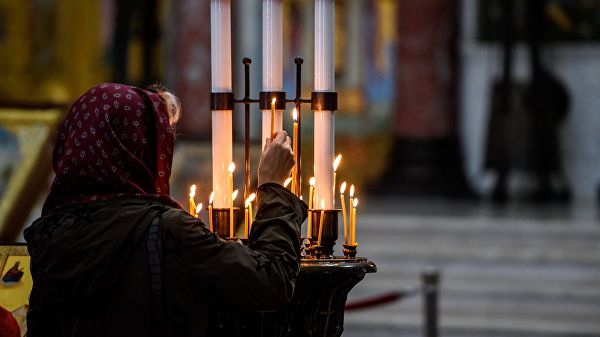 Православные ухтинцы отмечают Троицкую родительскую субботу