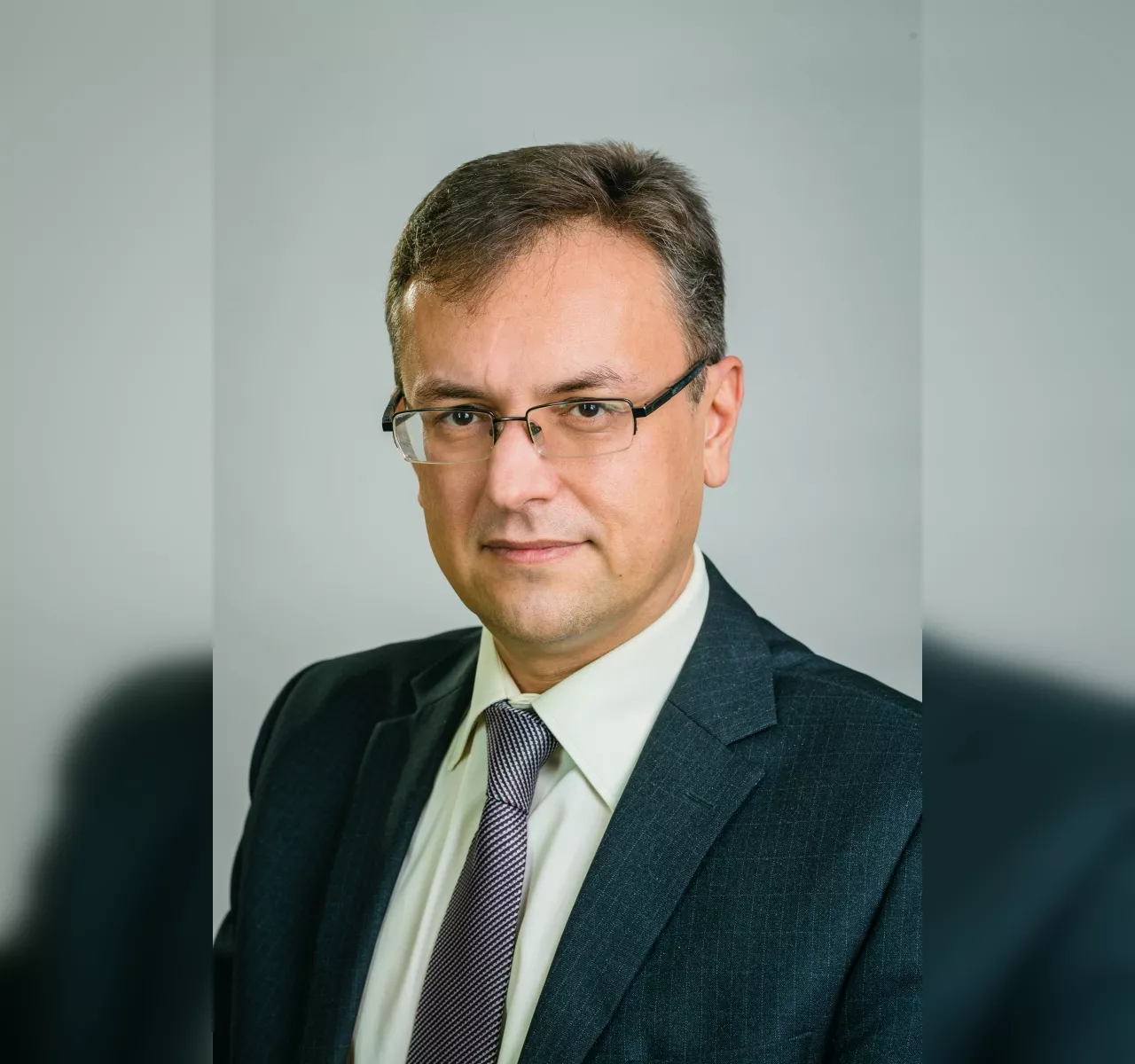 Фото к статье: Дмитрий Беляев не сможет стать ректором УГТУ