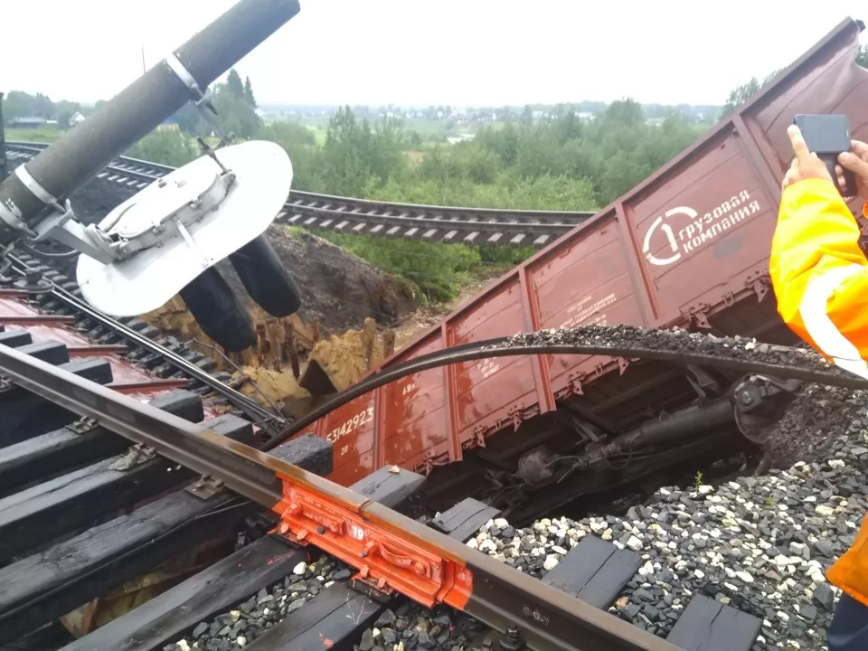 Фото к статье: Под Сосногорском с рельс сошел поезд. Изменено расписание поездов