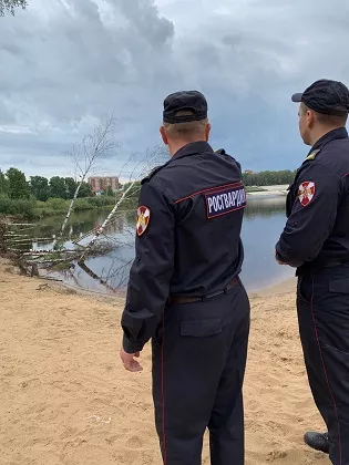 Фото к статье: В столице Коми спасли тонувшую девушку