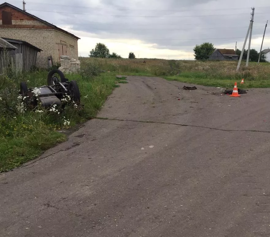 Фото к статье: Под Ухтой мотоциклист оставил без помощи пассажира после ДТП