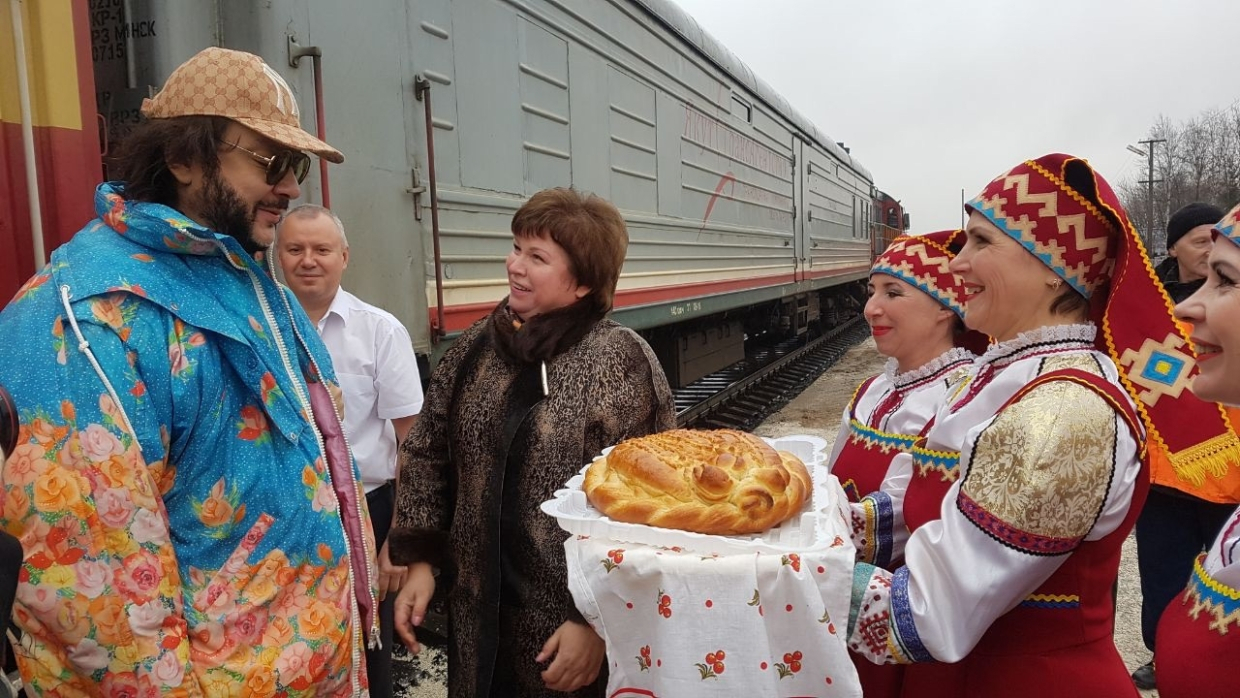В Коми Филиппа Киркорова встретили с хлебом и солью (фото)