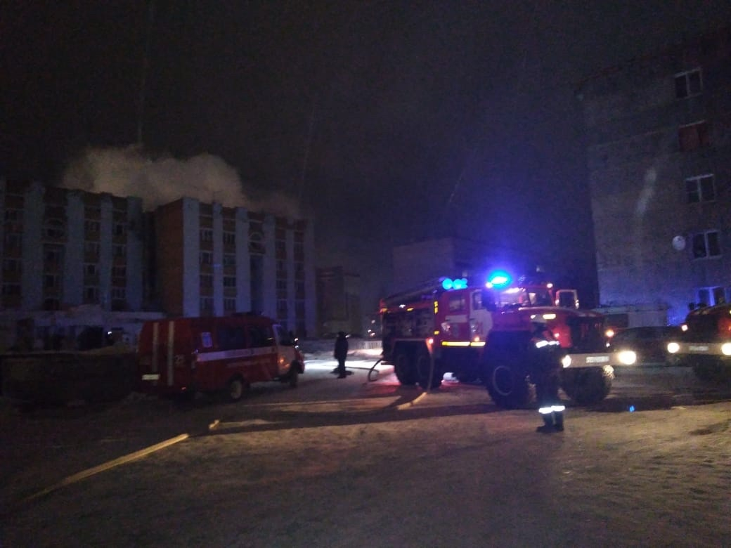 Из пожара на Нефтяников в Ухте спасли 9 человек