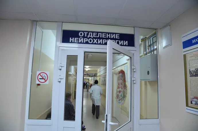 Фото к статье: Девушку-продавца из Ухты, которую ранил грабитель, перевели в нейрохирургию
