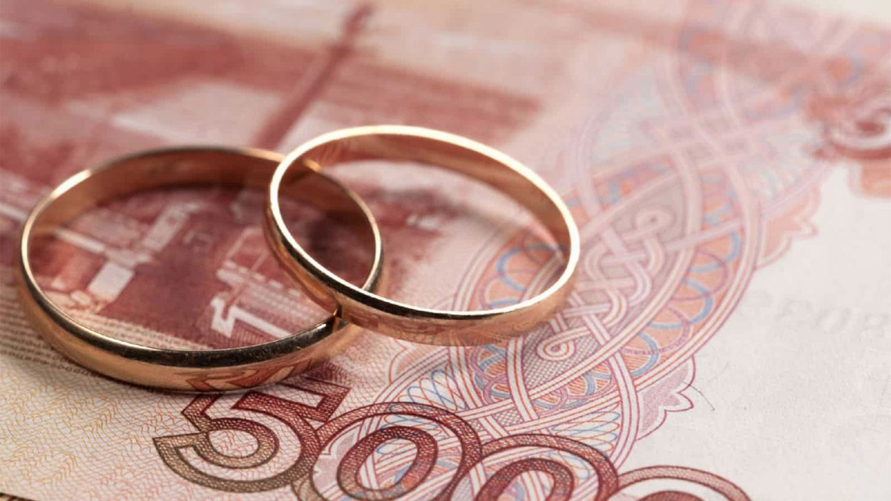 Жительница Коми оценила свой фиктивный брак с ливийцем в 10 тысяч рублей