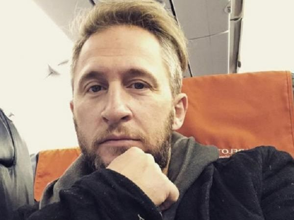 Инцидент с жесткой посадкой самолета в Коми возмутил актера Оскара Кучеру