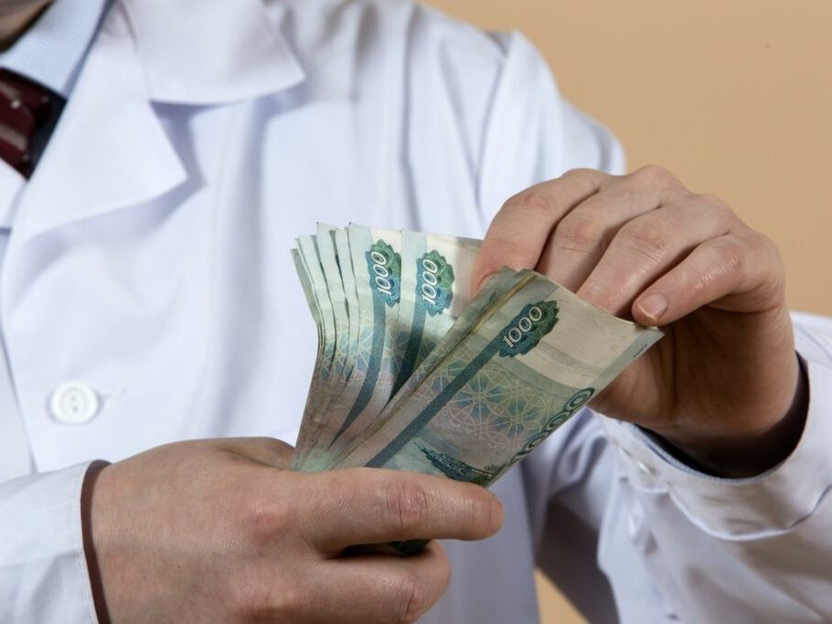Медикам Коми власти выделили почти 200 миллионов рублей