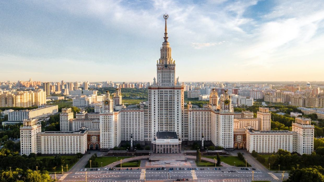 В Москве ввели всеобщий режим изоляции